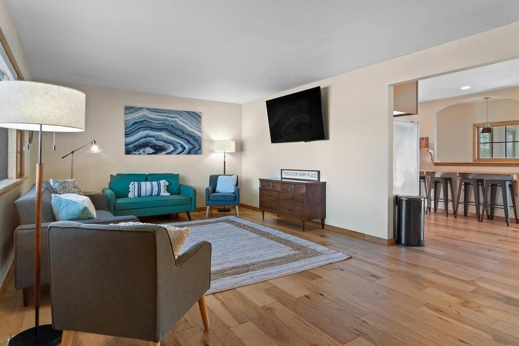 Unique 4 Season Porch 6 Queen Beds Huge Space Rapid City Εξωτερικό φωτογραφία